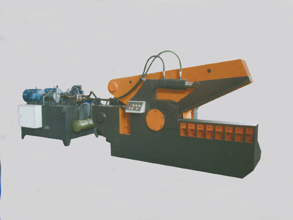 金屬撕碎機廠家如何實現(xiàn)長遠發(fā)展?