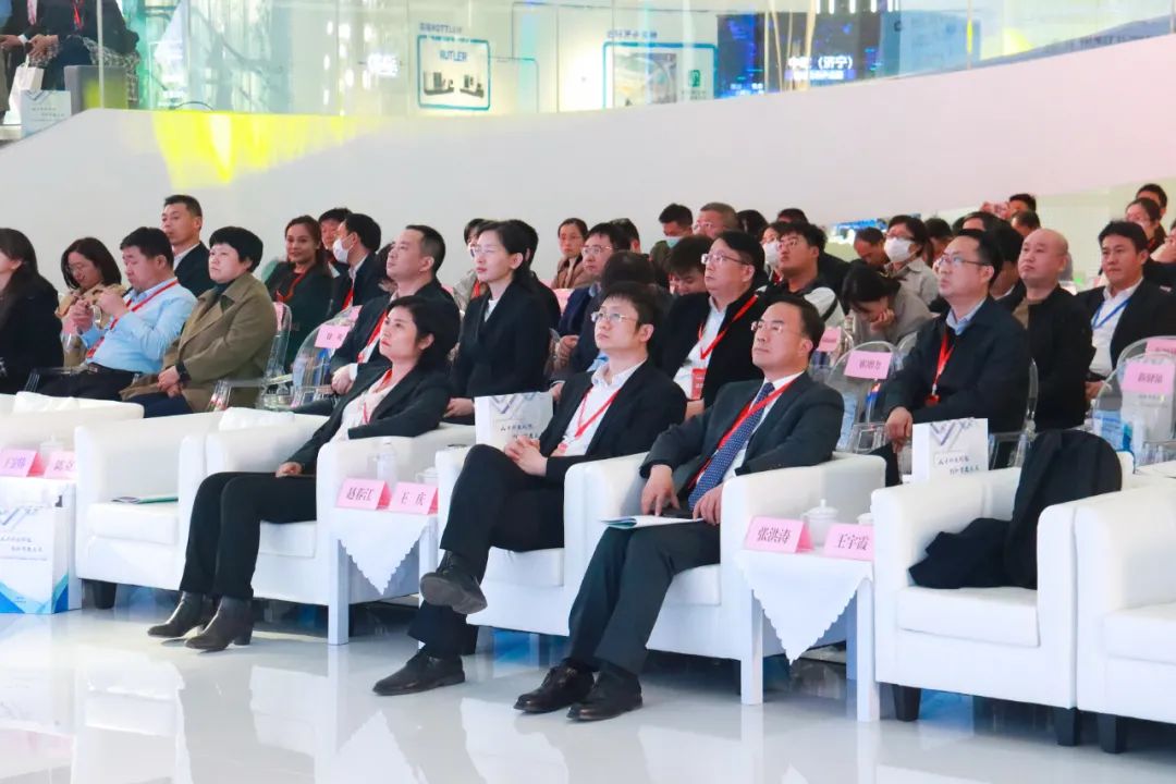 劉洪彬參加濟寧市人才科技創(chuàng)新發(fā)展大會智能制造（數(shù)字經(jīng)濟）產(chǎn)業(yè)論壇并簽約
